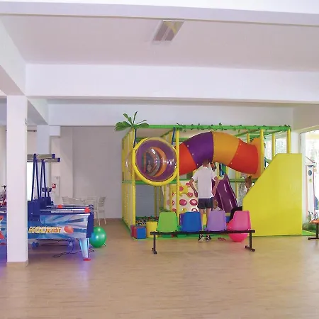 Two-bedroom Holiday In 펜션 니에초르체